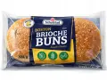 Opakowanie dwóch bułek brioche posypanych sezamem. Idealne do burgerów, z napisem "Boston Brioche Buns".