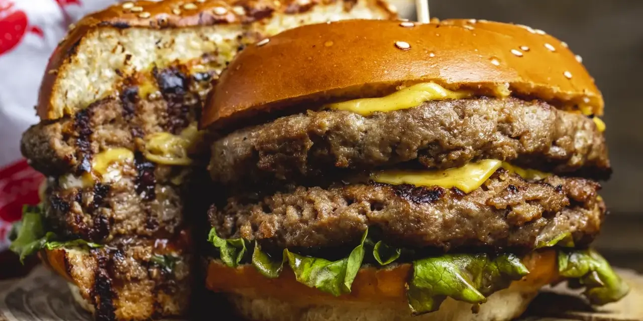 Burgery wołowe jak zrobić - sekrety idealnych domowych burgerów