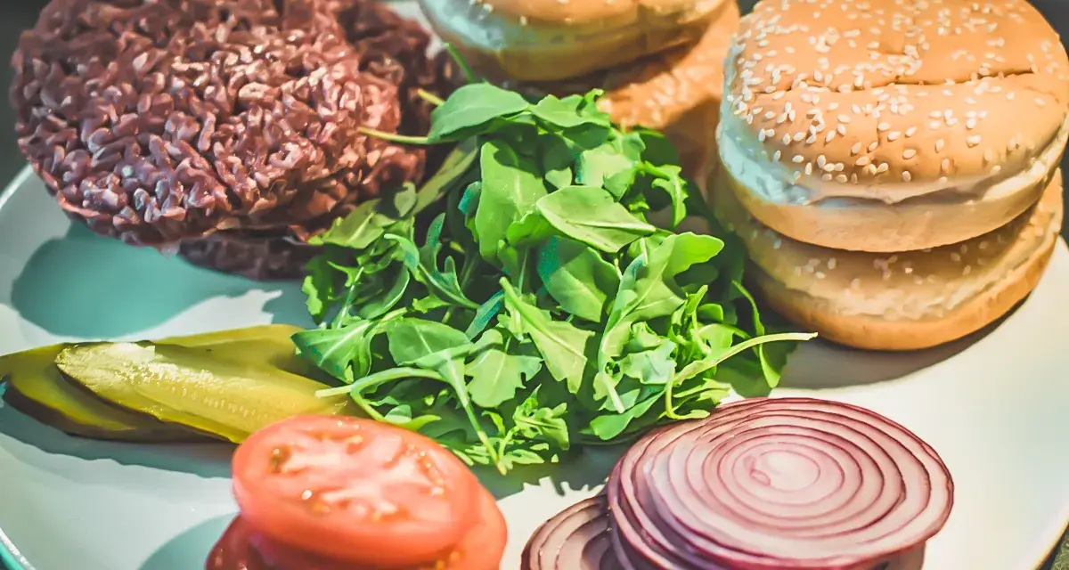 Jak łatwo przygotować gotowe hamburgery z Biedronki w domu