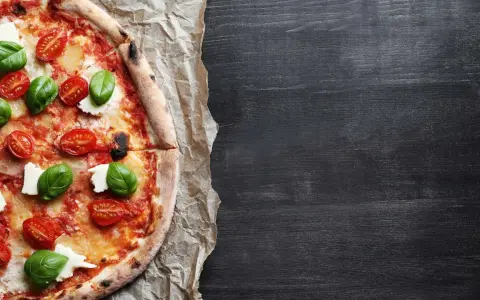Pizza neapolitańska czym się różni od innych rodzajów pizzy?
