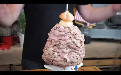 Kraftowy kebab: co to jest i dlaczego warto go spróbować?