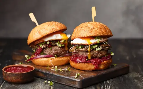 Ile kosztuje hamburger w USA? Ceny, które mogą cię zaskoczyć
