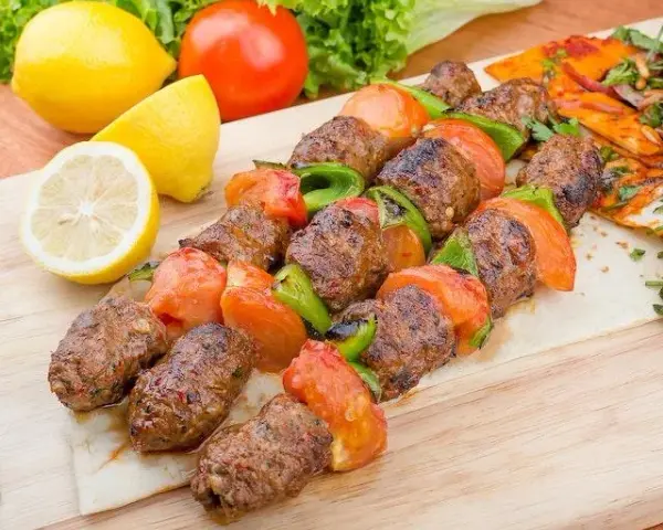 Ile węglowodanów ma kebab i jak wpływają na twoją dietę?