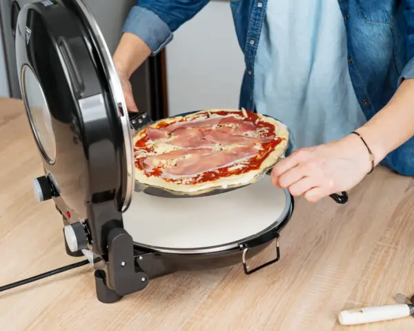 Jak idealnie piec pizzę Donatello: temperatura i czas pieczenia