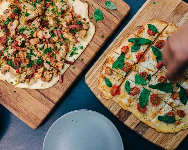 Ile osób najedzie się pizzą 40 cm? Sprawdź, zanim zamówisz!