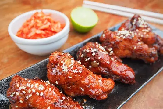 Koreański grill: jak idealnie przyrządzić mięso w domu